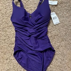 Miracle Suit size 10 with tags